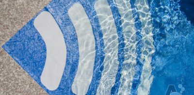 Вода в бассейне